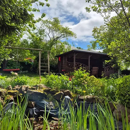 Komfortable 90 Qm Berta Mit 3 Schlafzimmern Kueche Balkon Wohnzimmer Mit Grossem Led Tv Internetwifi Flatrate Und Kostenlosen Parkplatz Inklusive In Madfeld Mit Rechnung * Брилон