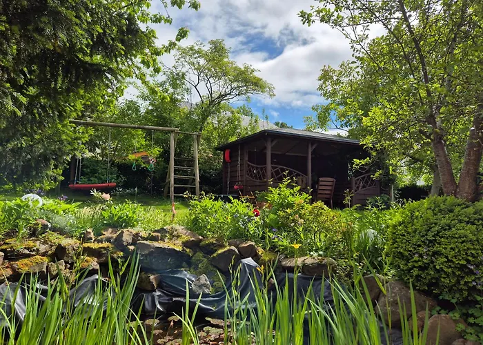 Komfortable 90 Qm Berta Mit 3 Schlafzimmern Kueche Balkon Wohnzimmer Mit Grossem Led Tv Internetwifi Flatrate Und Kostenlosen Parkplatz Inklusive In Madfeld Mit Rechnung * Brilon